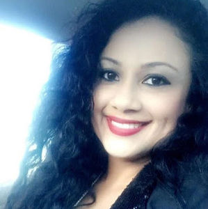 Meet your Posher, Iris